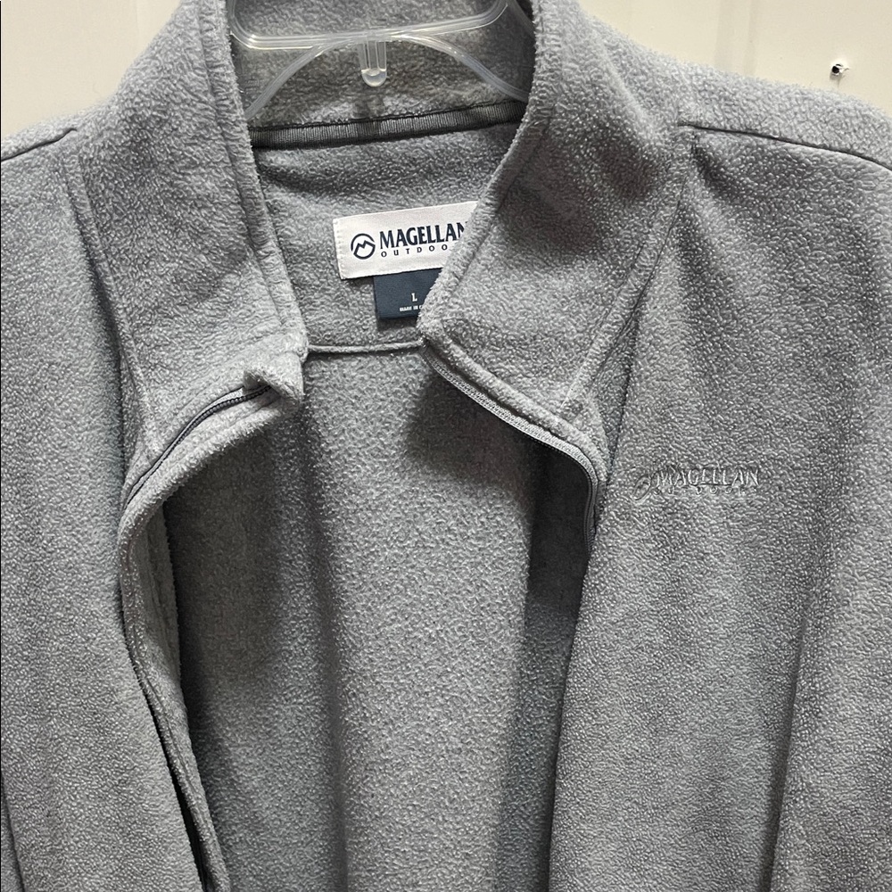 Magellan Outdoors Men's Zip Up Sweater in Light Gray